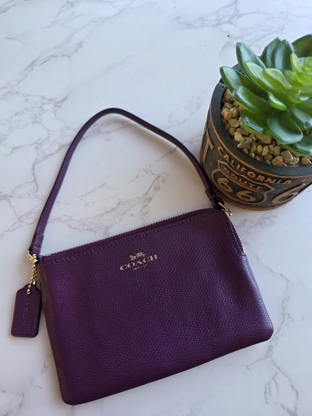 Coach Corner Zip Purple Crossgrain Leather Wristlet Bag